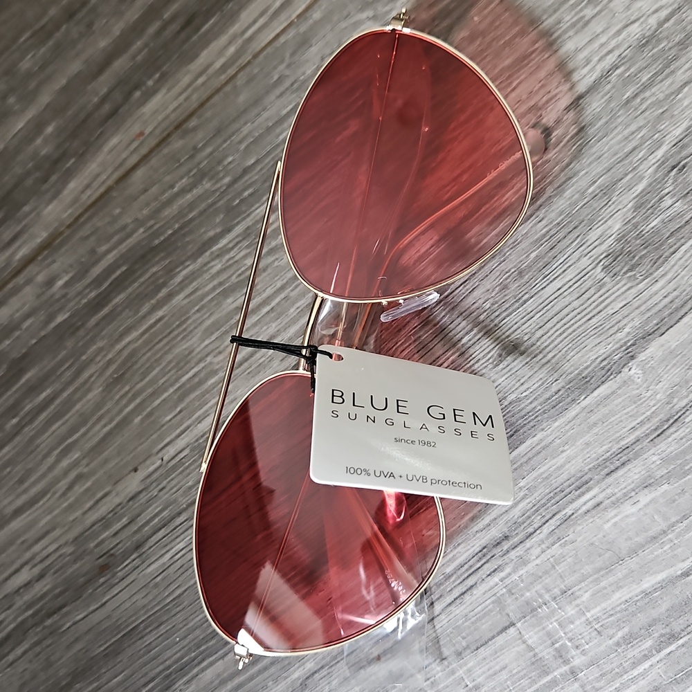 Gold Frame/Rose Lens UVA/UVB Protective Sunglasses- New With Tags - Picture 7 of 7